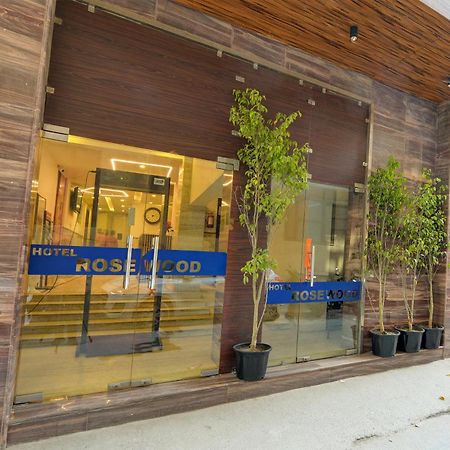 Rosewood Suites A Family Hotel Near Delhi Airport New Delhi Eksteriør billede