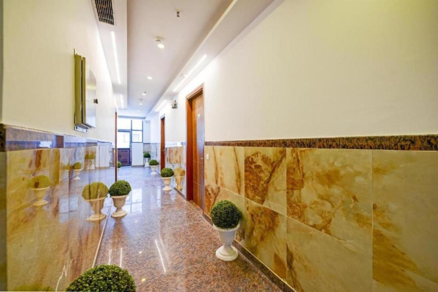 Rosewood Suites A Family Hotel Near Delhi Airport New Delhi Eksteriør billede